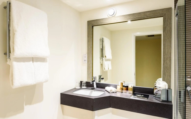 Holiday Inn Brighouse by IHG