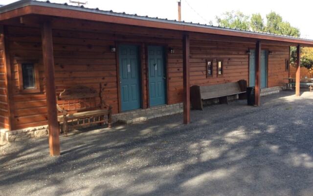 The Leakey Inn by CMD