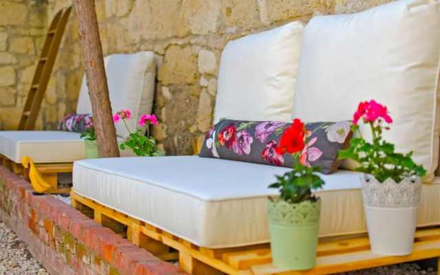 Lilyum Alaçatı Butik Otel