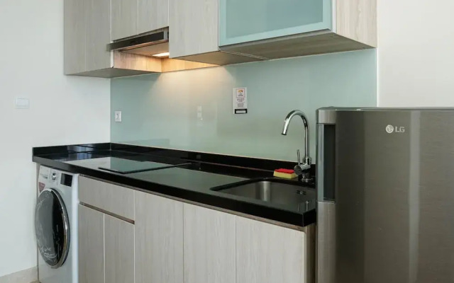 Best Location Studio Room @ Menteng Park Apartment