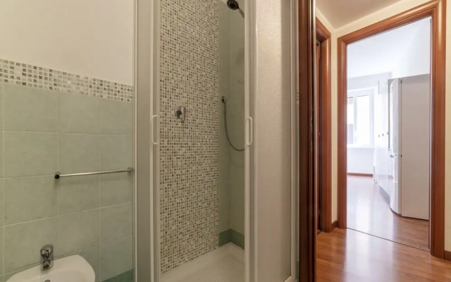 Piazza Re di Roma Apartment