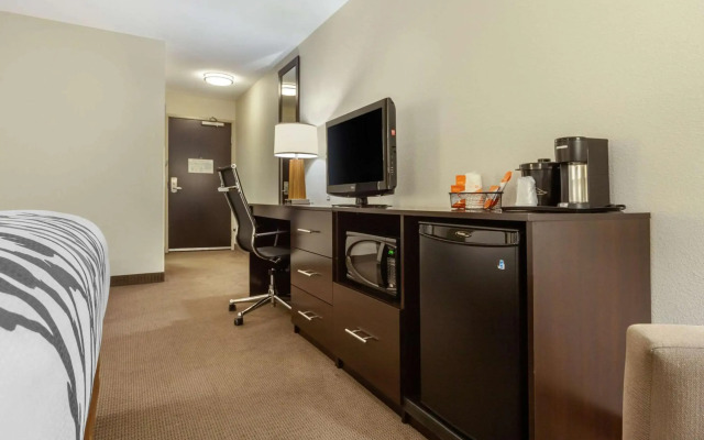 Sleep Inn & Suites Fargo Medical Center