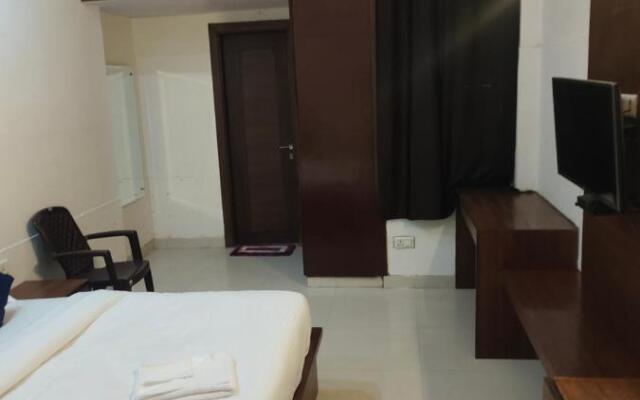 Hotel Noida Dreamz 44