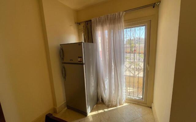 Cheerful 3-bedroom Villa With 6 Pools