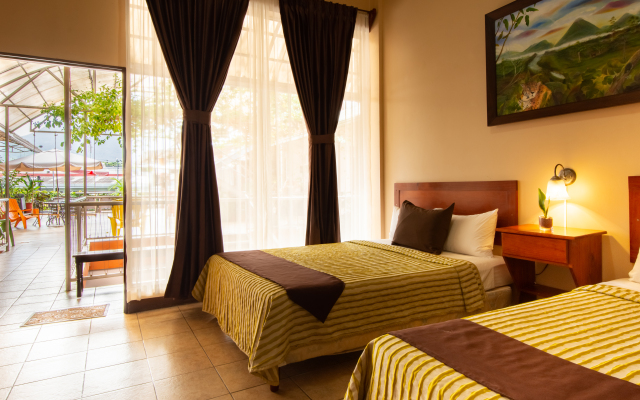 Hotel Las Colinas