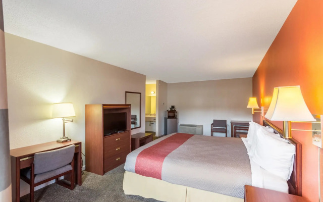 Motel 6 Butte, MT - Historic City Center