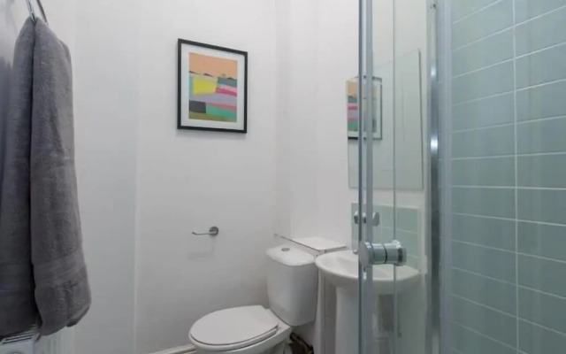 Townhouse @166 Ruskin Rd