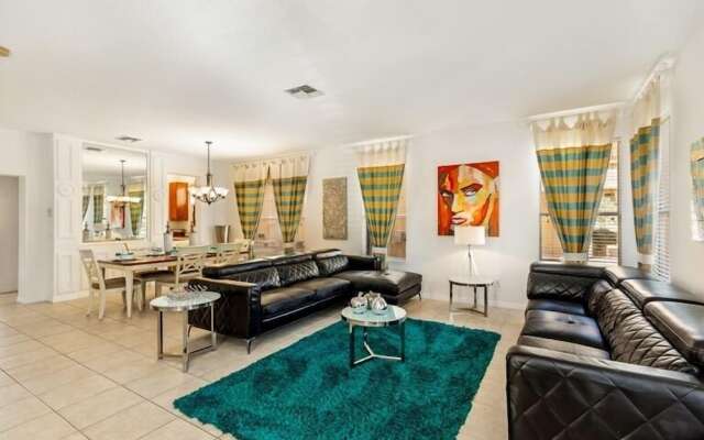 Lakeside Landing 6 Bedrooms