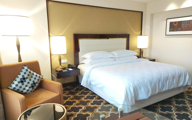 Sheraton Grand Pune Bund Garden Hotel