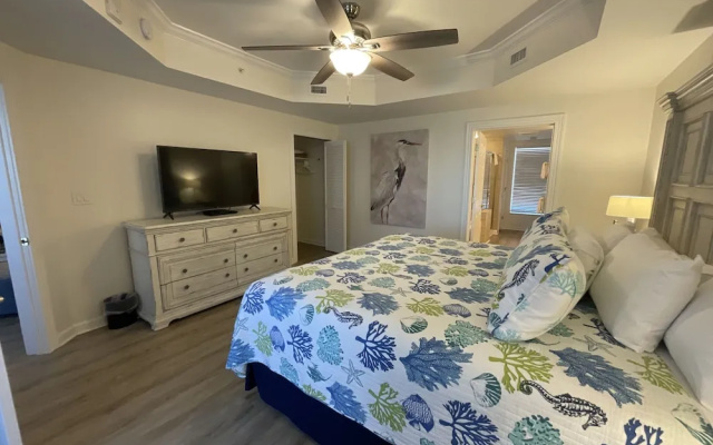 1107 Royale Palms 3 Bedroom Condo