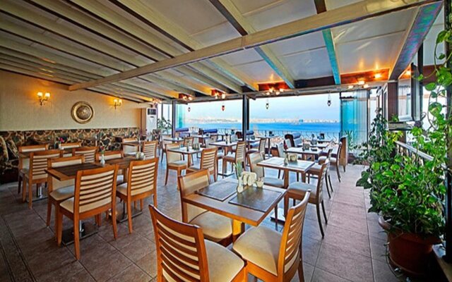 Hippodrome Hotel