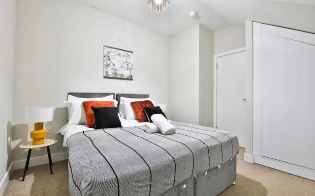 Whitchurch Place 2 Bed Flat in Cardiff
