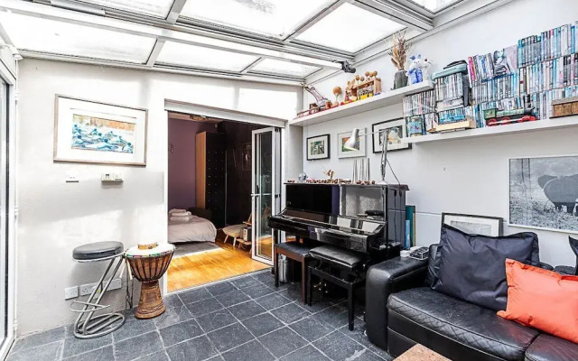 Stylish Mews Home in Kensington