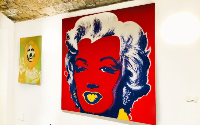 Marilyn's Holiday House