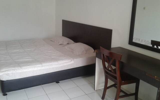 Puncak Camp Hills