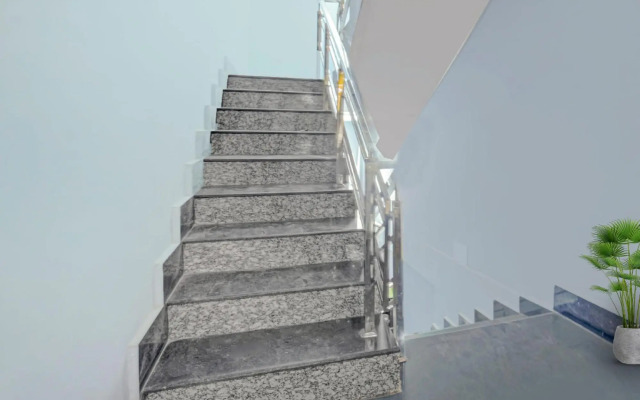 OYO Flagship 70015 Clouds Inn