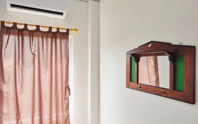 Happy Syariah Hotel near Jombor Mitra RedDoorz