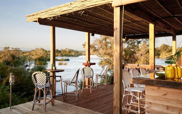 Victoria Falls River Lodge
