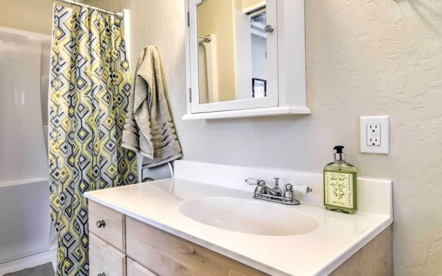 Well-appointed Milwaukie Home: Great Location