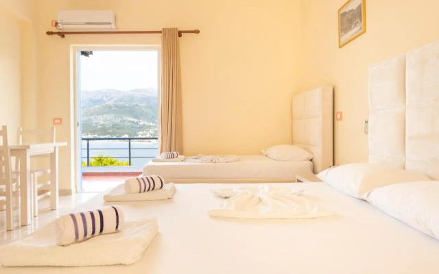 Nefelis Rooms