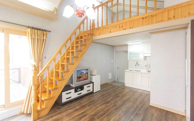 Pyeongchang Daegwanhillhouse Pension