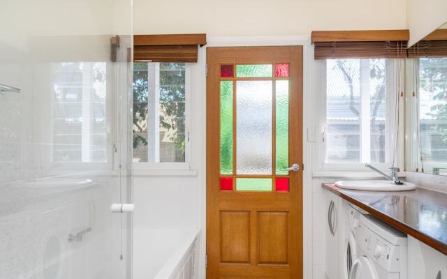 Your Luxury Escape - Away on Seaview