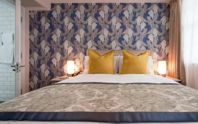 W12 Rooms