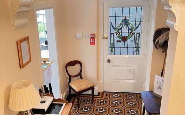 Alcuin Lodge
