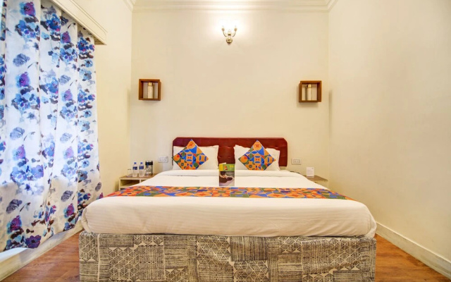 Pink Palace by FabHotel