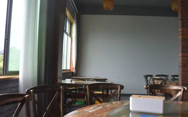 Yunzhong Qiushe Hostel