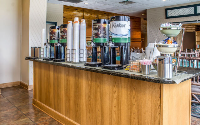 Quality Inn & Suites Event Center