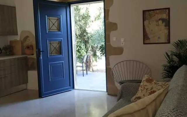 Kamara Bridge House, spacious 1-bedroom quiet retreat