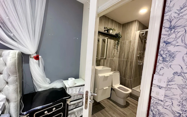 Luxury Apartment 4 bed Room in Canary Wharf