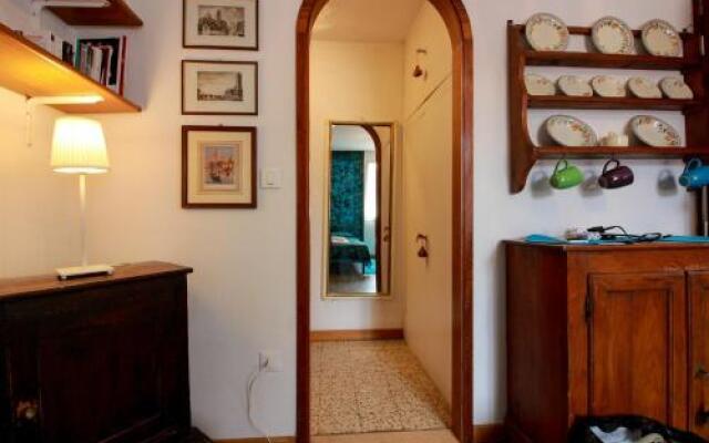 Santi Apostoli Apartment