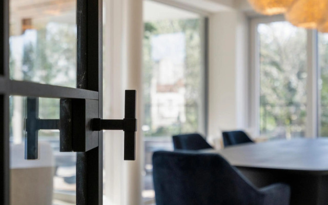 The Waves-Luxurious 3bedroom app w big terrace & garage