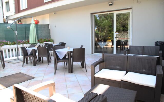 Hotel Sogni D'Oro Airport