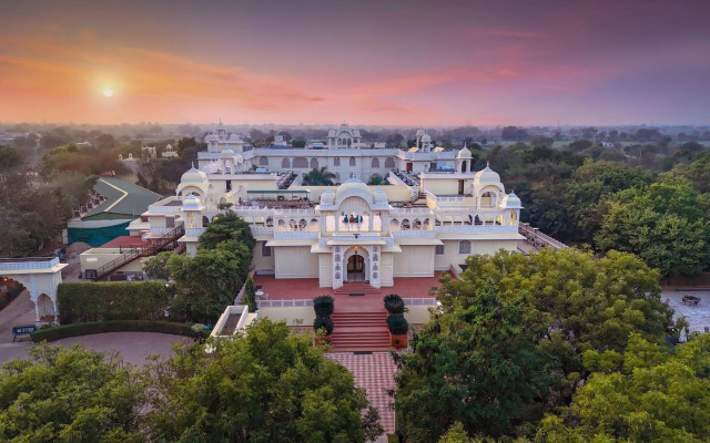 The Tigress Resort & Spa, Ranthambore