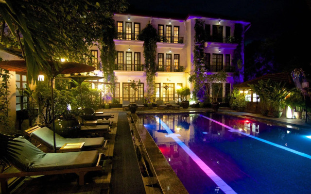 Savoy Hotel Yangon