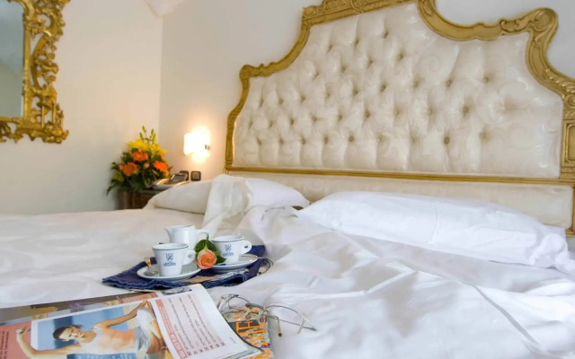 Strand Hotel Terme Delfini