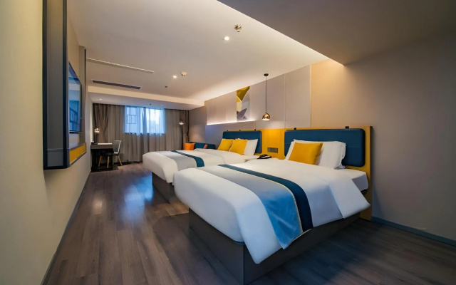 Home Inn Selected Changsha Xiangya Fuyi Furong Square Metro Station – Guest Rooms – Changsha