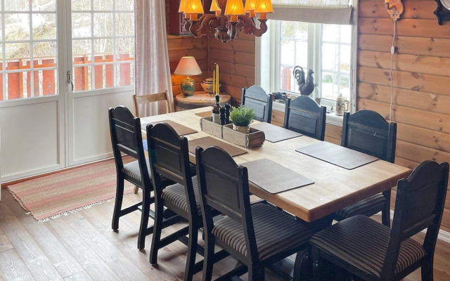 8 Person Holiday Home in Valldal
