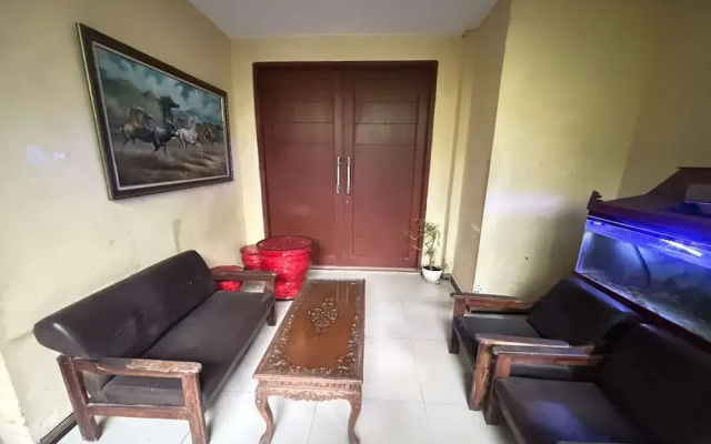 OYO 95097 Griya Asri Guest House