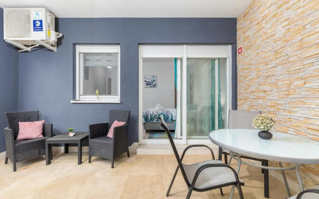 Marine Lux apartments