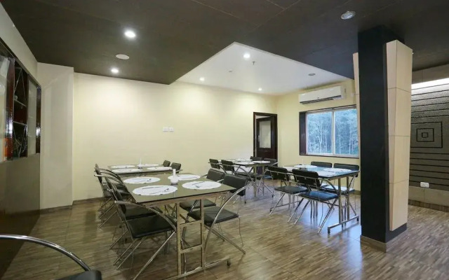 Oyo Flagship 41696 Hotel Tri-Star Regency