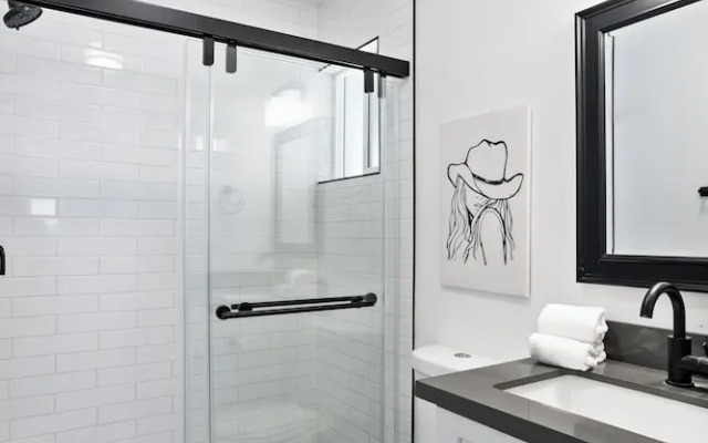 Sunrise Vista-walk to Downtown Old Town & Bars!