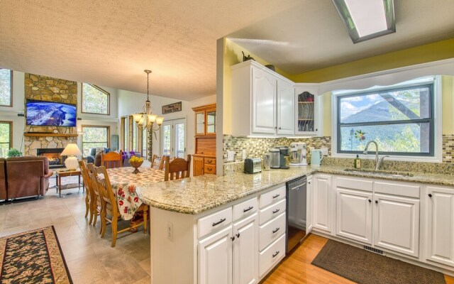 Bonnie View 21 4 Bedroom Home by Redawning