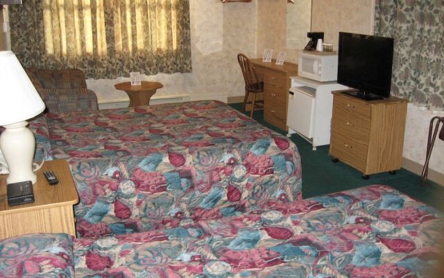 Glacier Gateway Plaza