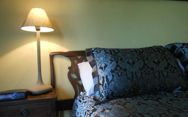 Miss Helens Guesthouse