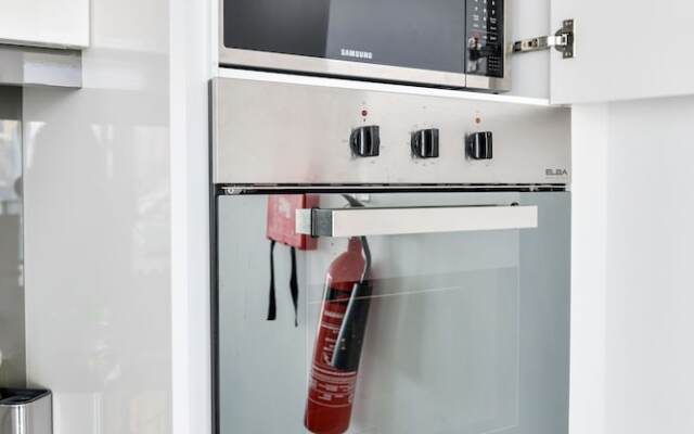 Stylish 2BR on Bluewaters Island