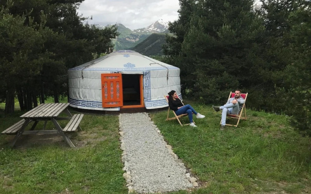 Yourtes de Montagnes Insolites